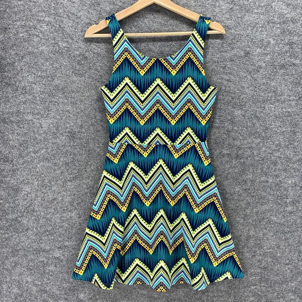 Divided Dress Women 6 Green Geometric Sleeveless Short Length A-Line Rayon